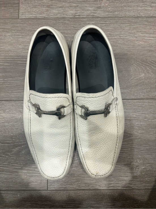 Salvatore Ferragamo Other - Salvatore Ferragamo Men’s Parigi Gancini White Pebbled Leather Driving